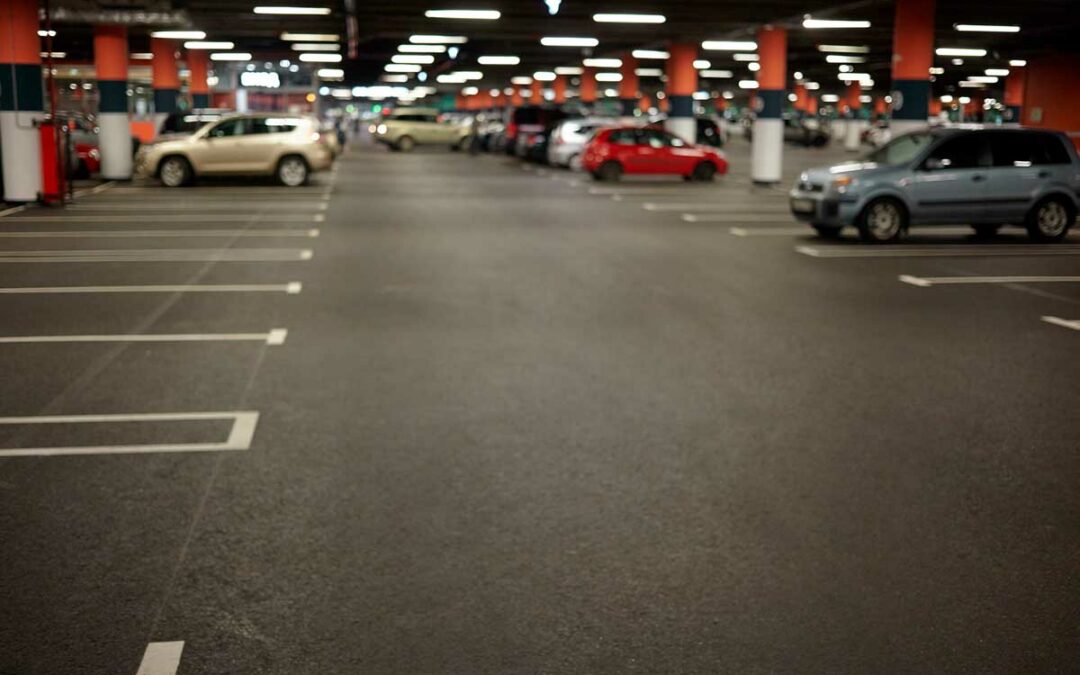¿Qué derechos sobre las zonas comunes tiene un propietario de una plaza de parking?